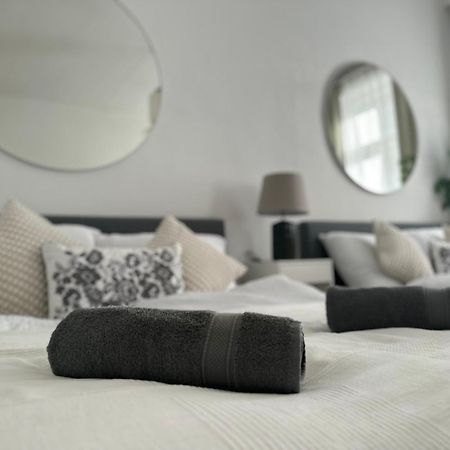 Spacious Apartment, 3 Min To U1 Reumannplatz Wien Exterior foto