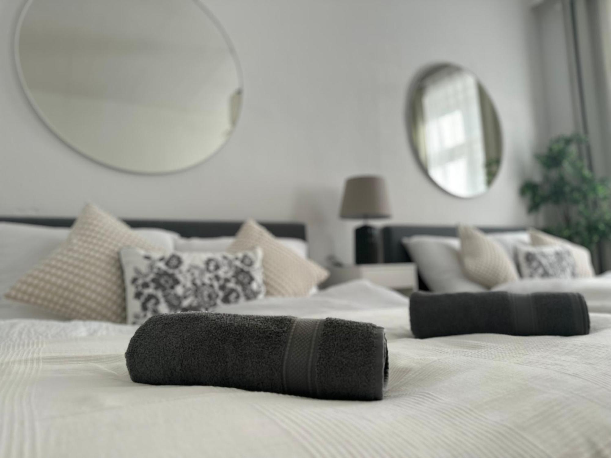 Spacious Apartment, 3 Min To U1 Reumannplatz Wien Exterior foto