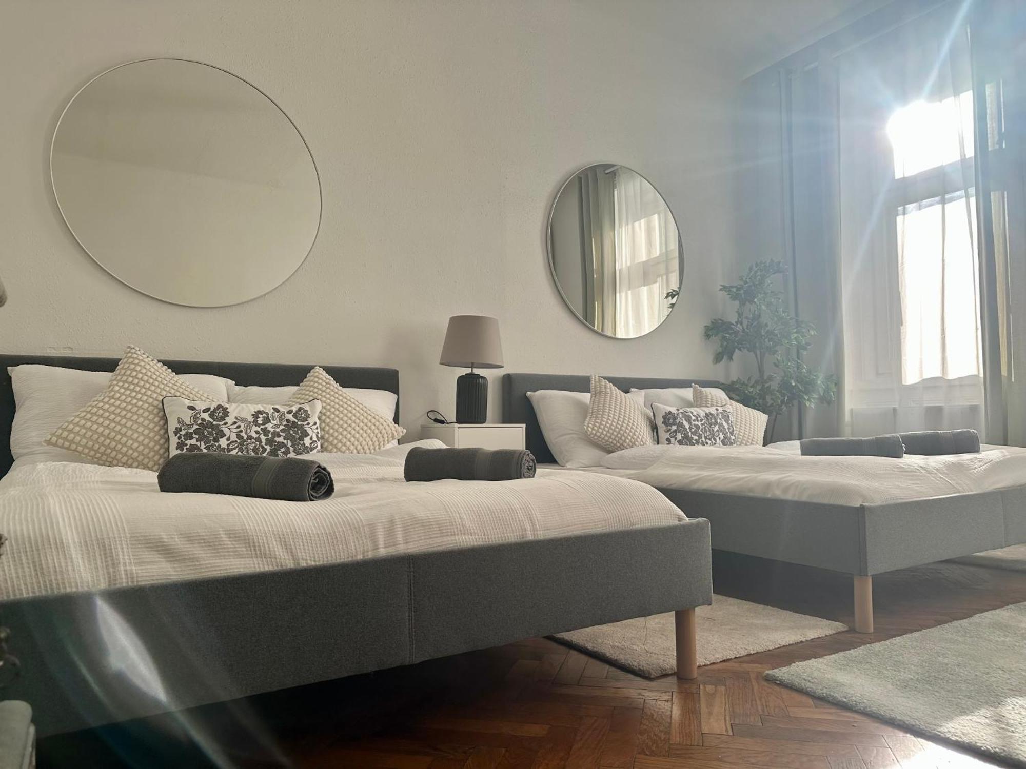 Spacious Apartment, 3 Min To U1 Reumannplatz Wien Exterior foto